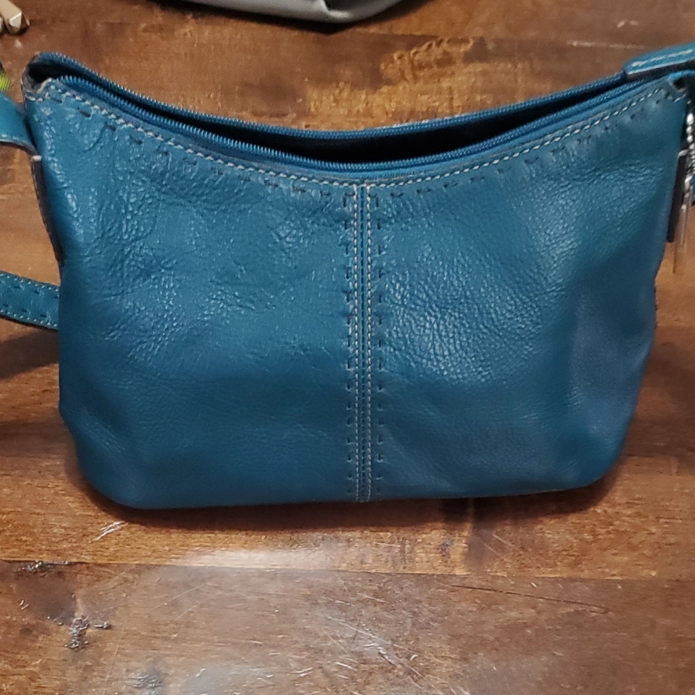 Fossil Brand Teal Leather Women's Handbag.